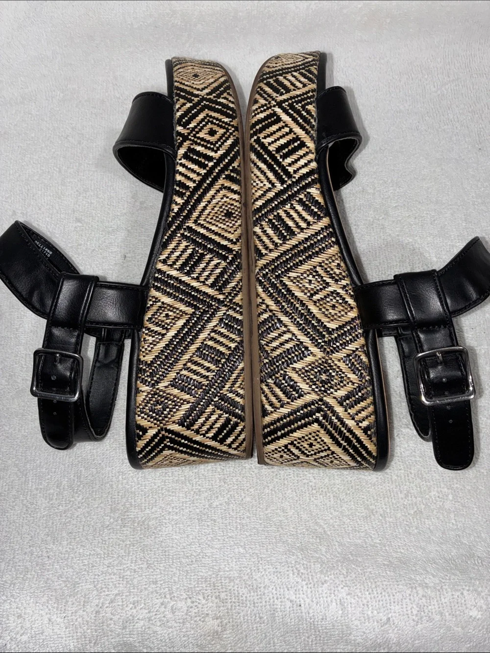 Dolce Vita x Target| Black Wedge Sandals with Patterned Platform size 9.5
